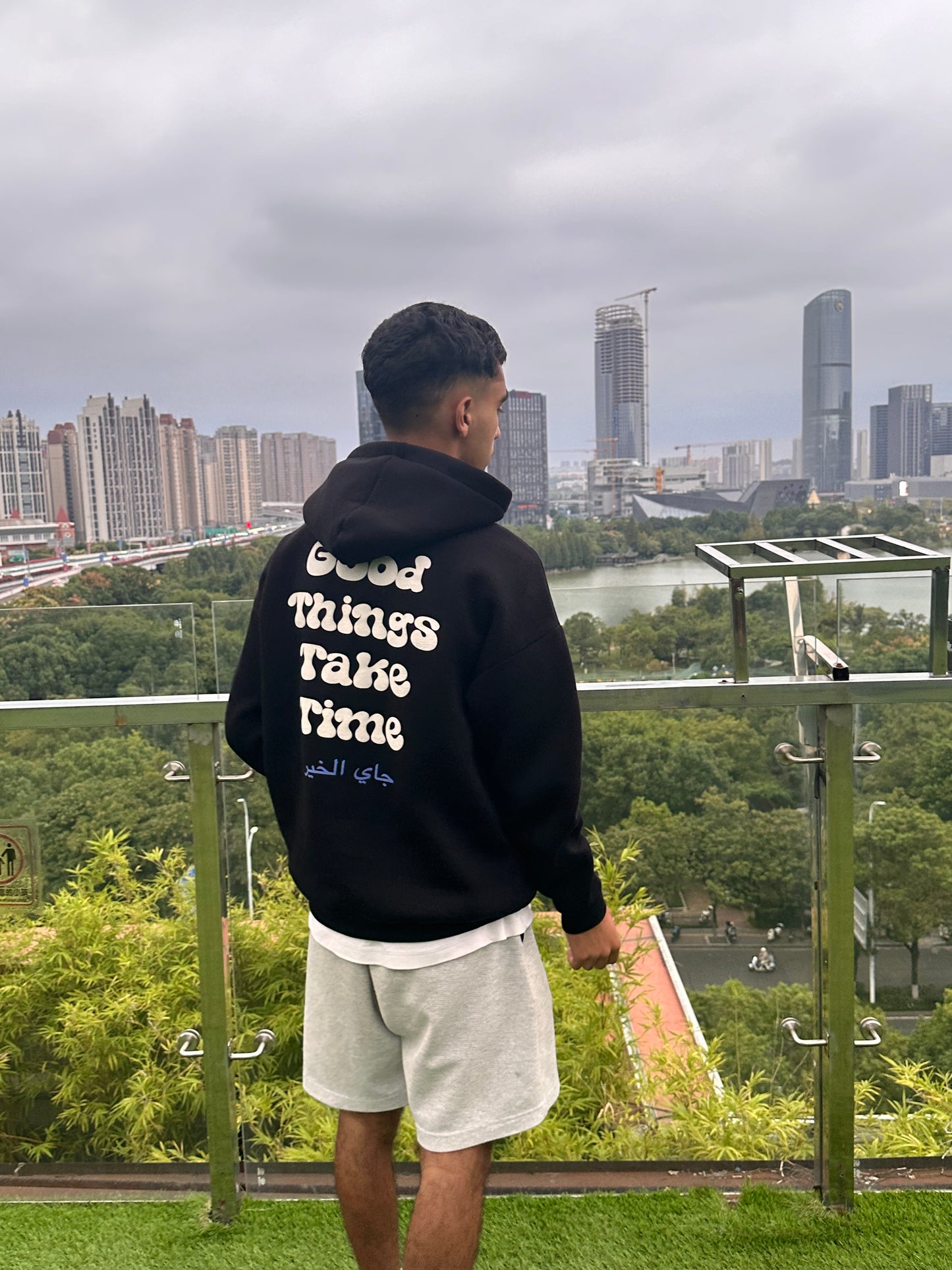 Good Things Take Time Black-Hoodie